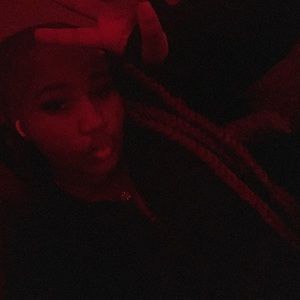 Meet your Posher, Nyli